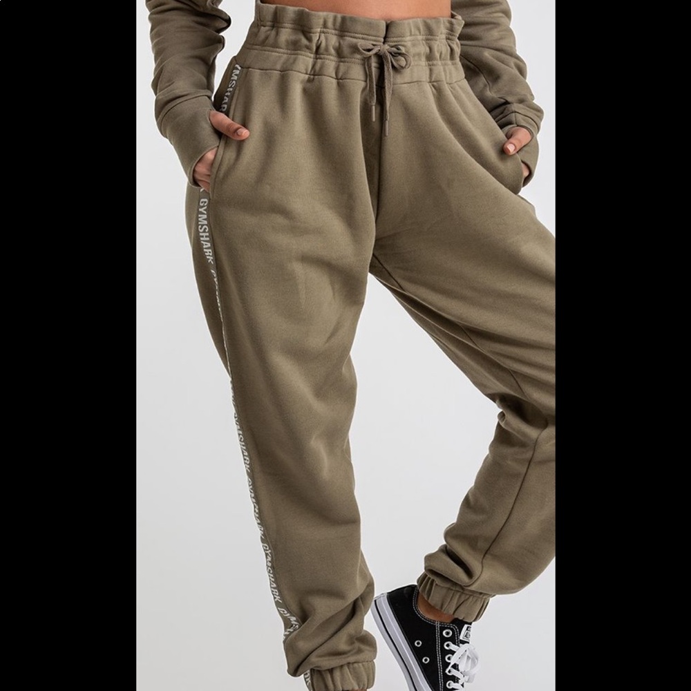 gymshark  oversized khaki joggers